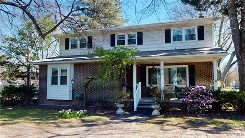 5618 E River Rd, Grand Island, NY 14072