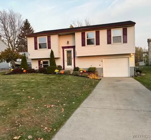 1351 Peppertree Dr, Evans, NY 14047