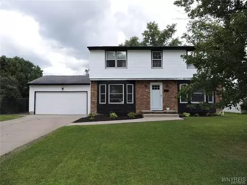70 Countryside Ln, Amherst, NY 14221