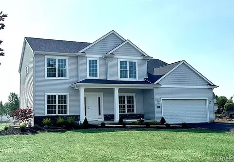 223 Old Carriage House Rd, Grand Island, NY 14072