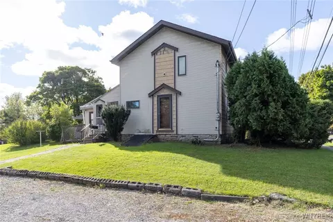 241 Pine Ridge Rd, Cheektowaga, NY 14225