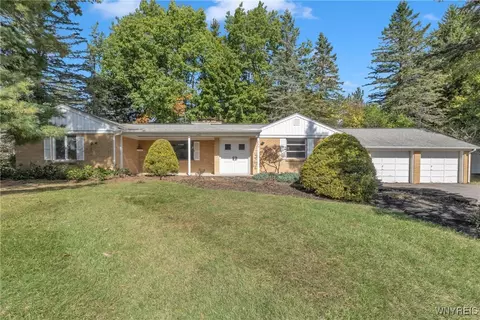 650 Girard Ave, Aurora, NY 14052