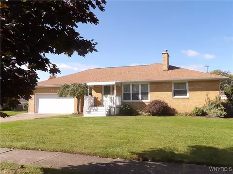 74 Fairways Blvd, Amherst, NY 14221