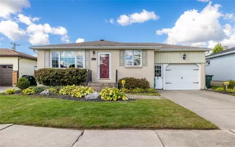 44 Karen Ln, Depew, NY 14043