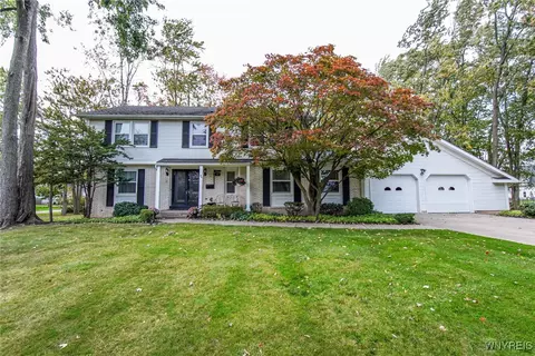 45 Alexander St, Lockport, NY 14094