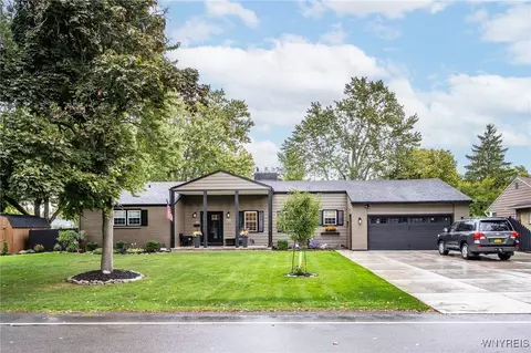 56 Mayfair Ln, Amherst, NY 14221