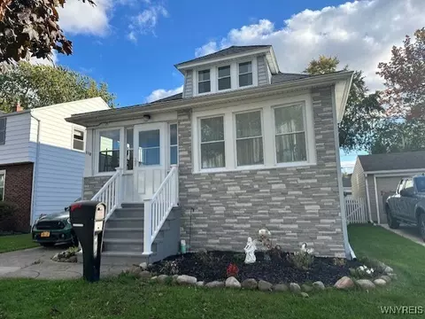 110 N End Ave, Kenmore, NY 14217