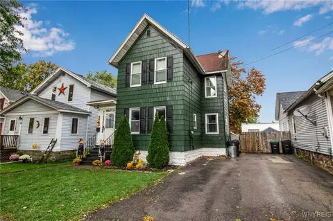 54 Fletcher St, Tonawanda, NY 14150