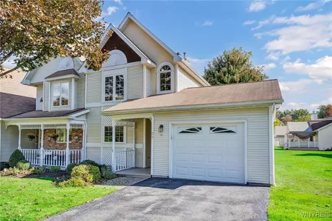 24 Sugar Berry Ln, Amherst, NY 14221