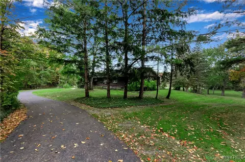10724 Harlow Rd, Darien, NY 14040