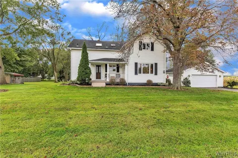 2114 Swann Rd, Ransomville, NY 14131