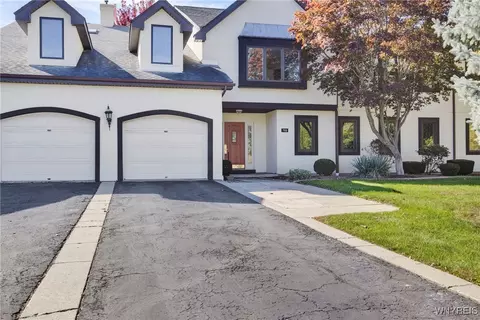 702 Northridge Dr #215, Lewiston, NY 14092