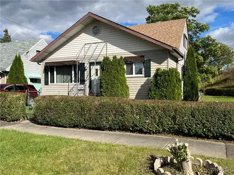 2707 21st St, Niagara Falls, NY 14305