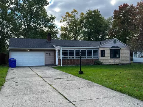 415 Reserve Rd, West Seneca, NY 14224