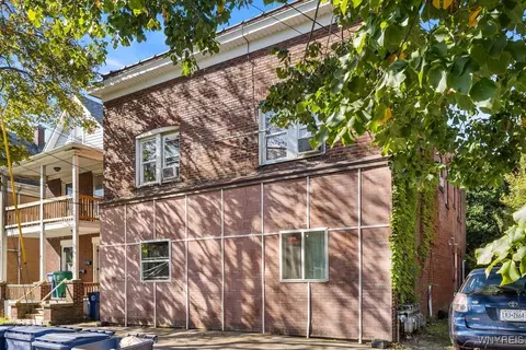 424 24th St, Niagara Falls, NY 14303