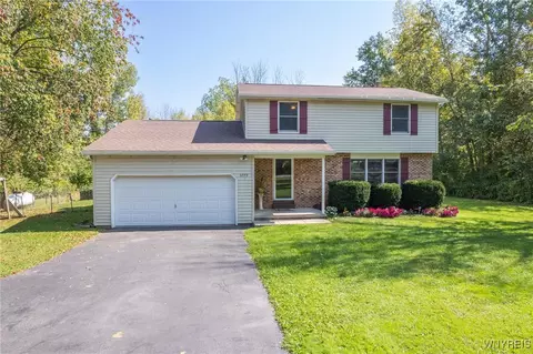 3779 Coomer Rd, Newfane, NY 14108