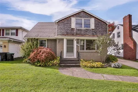 30 Lorelee Dr, Tonawanda, NY 14150