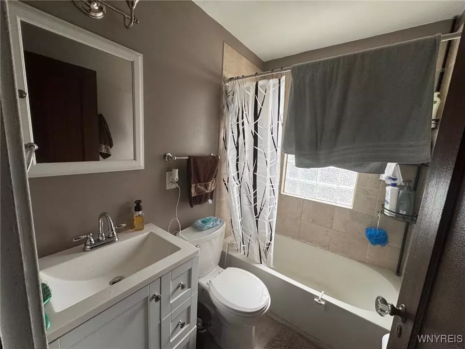 74 Ridgewood Rd, Buffalo, NY 14220 photo 10