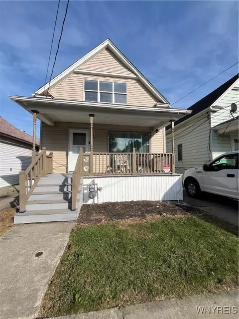 435 Schiller St, Buffalo, NY 14212
