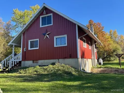 10466 Edies Rd, Ashford, NY 14141