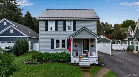 57 Prospect Ave, Springville, NY 14141