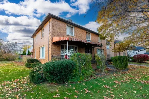 707 Busti Ave, Buffalo, NY 14213