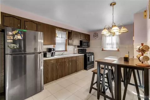 261 Currier Ave, Sloan, NY 14212 photo 9