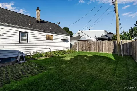 261 Currier Ave, Sloan, NY 14212 photo 31