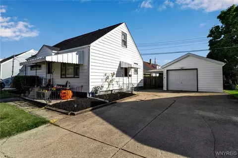 261 Currier Ave, Sloan, NY 14212 photo 2