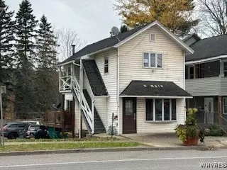 18 N Main St, Holland, NY 14080