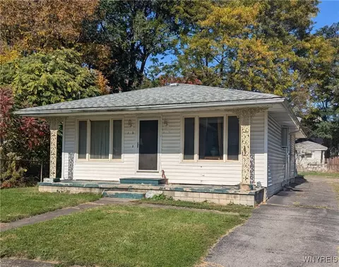 2414 Monroe Ave, Niagara Falls, NY 14303