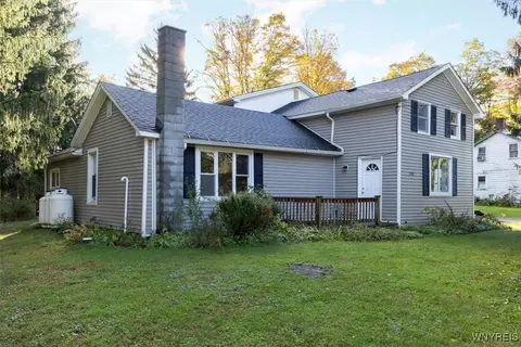 5381 E Creek Rd, Wales, NY 14139