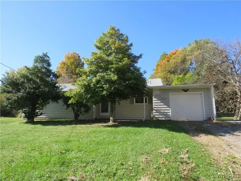 113 Old Glenwood Rd, Aurora, NY 14170