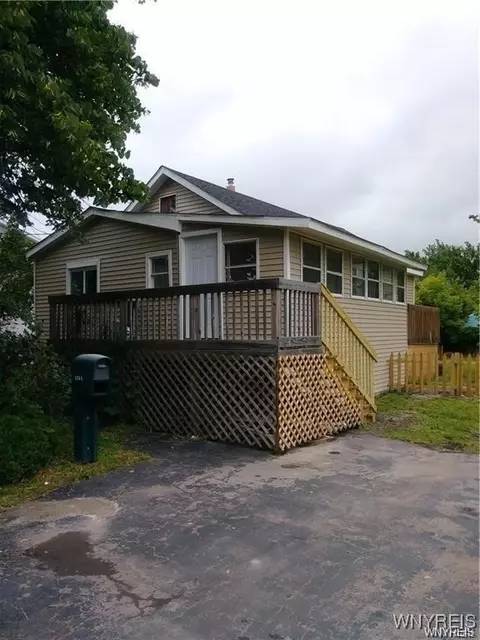 3041 Savannah St, Niagara, NY 14305