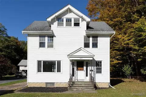 632 South St, Aurora, NY 14052