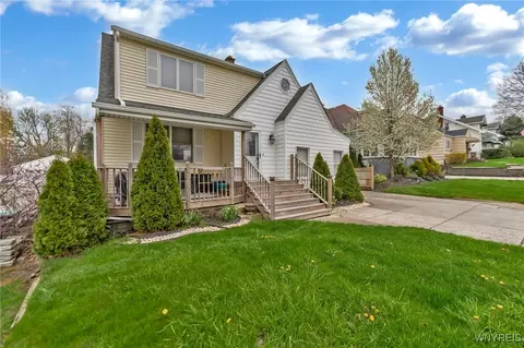 1373 Eggert Rd, Amherst, NY 14226