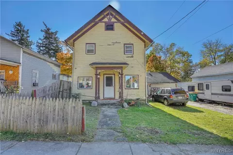88 Genesee St, Warsaw, NY 14569