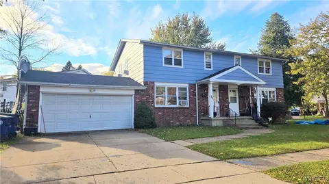 59 E Summerset Ln, Amherst, NY 14228