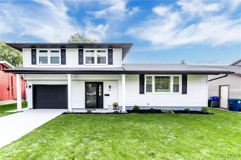 729 Edgewater Dr, Amherst, NY 14228