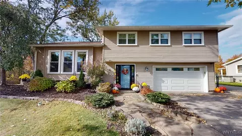 1112 Baseline Rd, Grand Island, NY 14072
