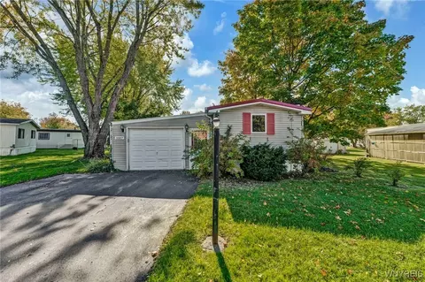 1007 West Crk, Niagara Falls, NY 14304