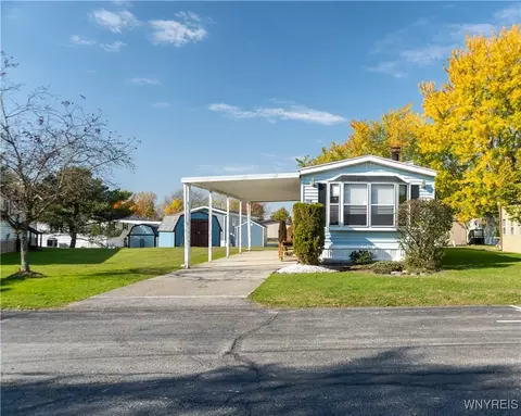 69 Melody Ln, Cheektowaga, NY 14225
