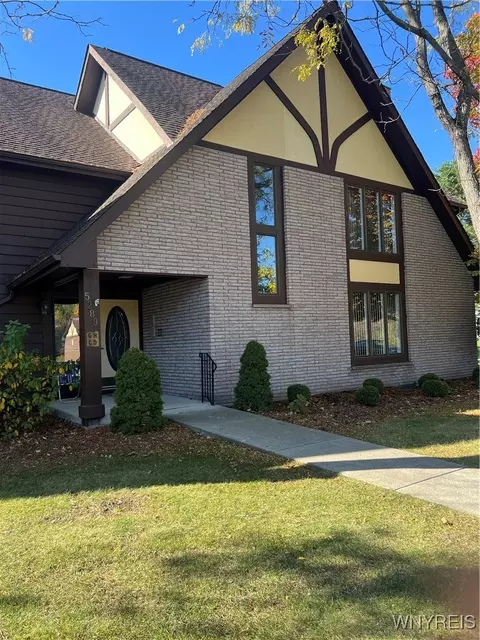5289 Apt C Chestnut Ridge Rd, Orchard Park, NY 14127