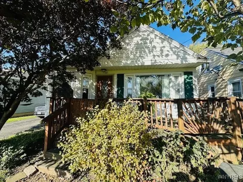 1340 Sweeney St, North Tonawanda, NY 14120