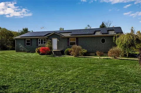 3312 Quaker Rd, Hartland, NY 14067
