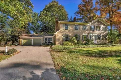 806 Luther Rd, Aurora, NY 14052