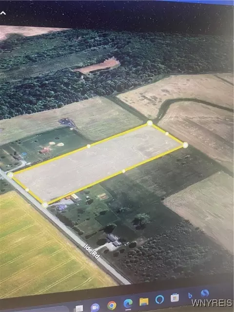 4568 Ide Rd, Wilson, NY 14172