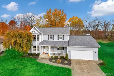 10 Countryside Ln, Depew, NY 14043