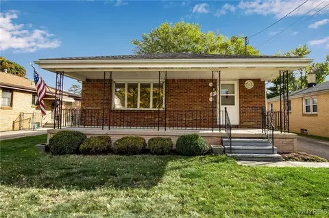 189 Collins Ave, West Seneca, NY 14224