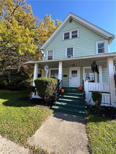 6 Oak St, Batavia, NY 14020